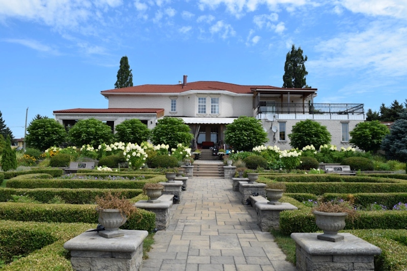 Commisso at Villa Bacchus Winery
